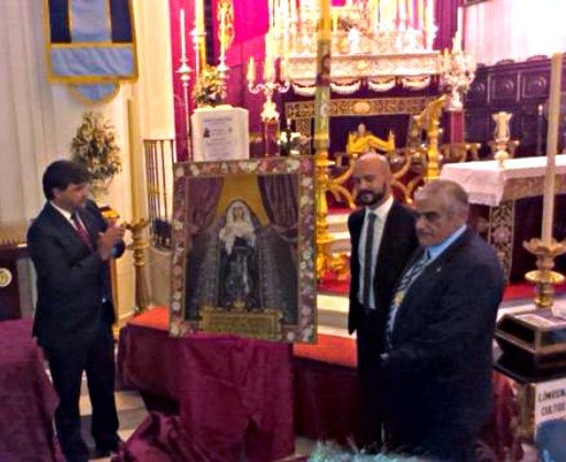 Una pintura de Javier Cámara conmemora la Coronación Canónica de la Virgen de los Dolores