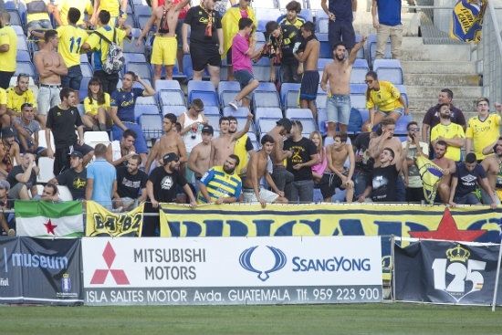 Buena entrada en el Colombino con 6.507 espectadores