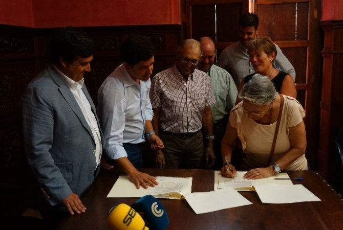 La carretera de Punta del Moral se construirá finalmente sin el derribo de las viviendas
