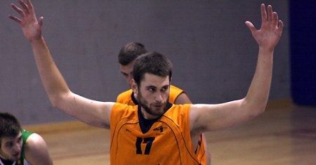 El CB San Juan se refuerza con el pívot Javier González