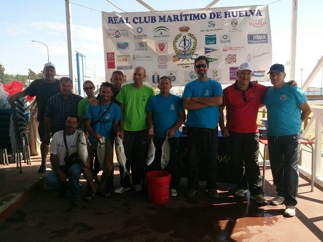 Éxito de las jornadas de pesca mar-costa 'Virgen de la Cinta' 2015