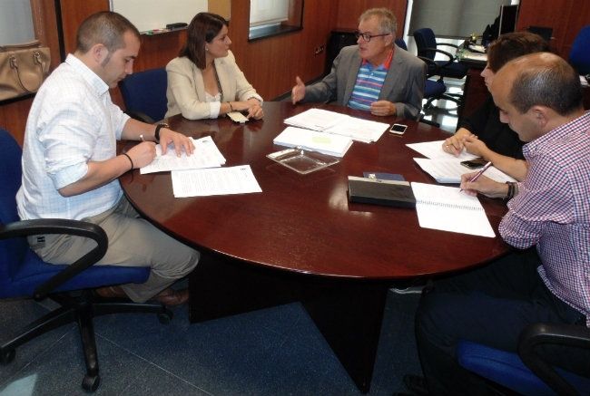 La alcaldesa de Almonte pide a la Junta un servicio médico 24 horas para la aldea de El Rocío