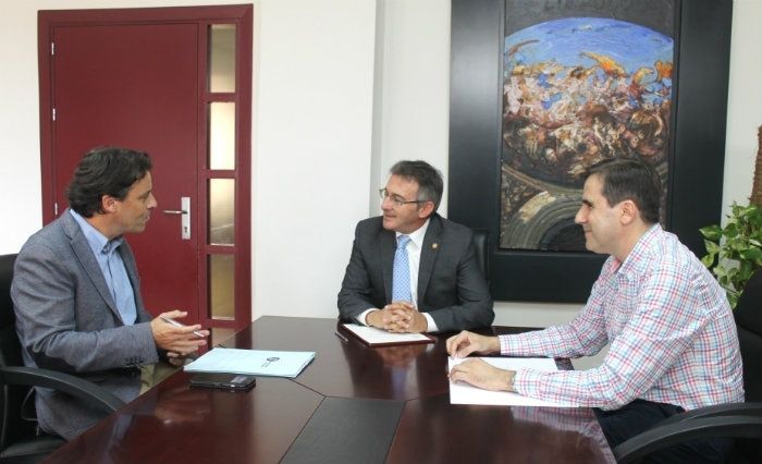El Ayuntamiento y la UHU retoman elaboración del Plan Estratégico, Económico, Ecológico y Social de Huelva