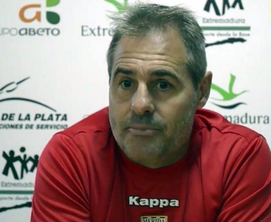 Alcázar: “El Recre tiene muy buenos jugadores, un gran campo y una gran afición”