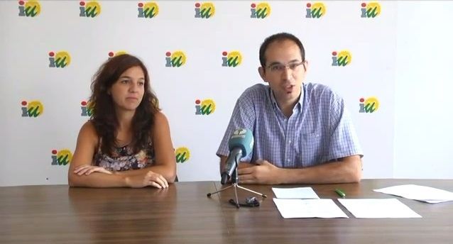 IU denuncia la “ley mordaza” de la alcaldesa de Almonte con la oposición