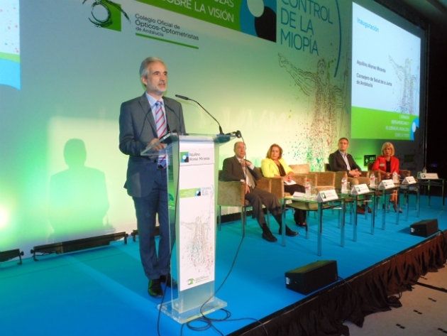 Más de 300 profesionales de la visión se reúnen en Punta Umbría para abordar el control de la miopía