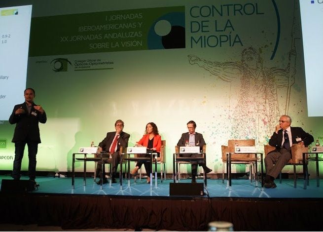 Más de 300 profesionales de la visión se reúnen en Punta Umbría para abordar el control de la miopía