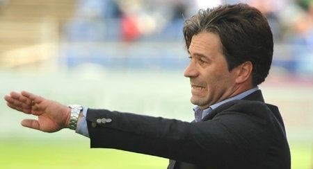 José Domínguez, cesado como técnico del Decano