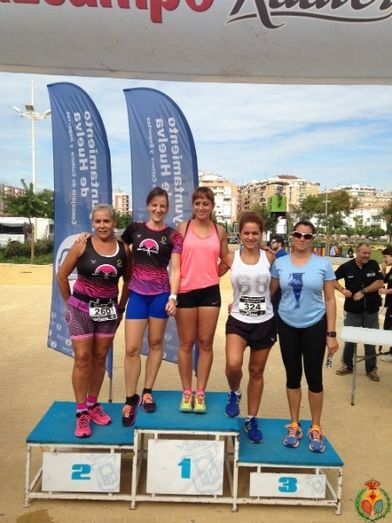 Ricardo Ollero y María del Carmen Moreno conquistan la Carrera Popular de la Hermandad de la Victoria