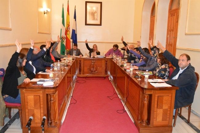 El pleno del Ayuntamiento de San Juan del Puerto rechaza de forma unánime el trazado del AVE