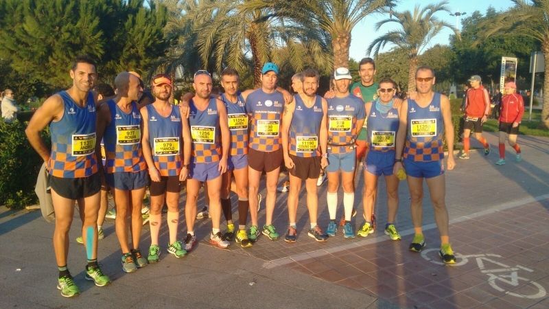 Diez atletas del CD Maratón El Rincón Huelva cumplen su objetivo en Valencia
