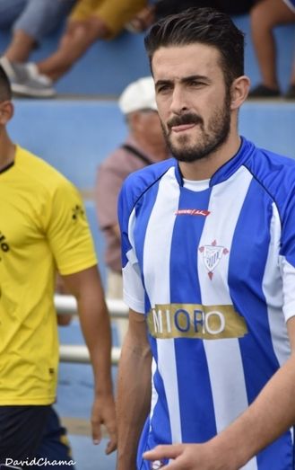 Pascual, delantero del Bollullos, dice que se sienten “ofendidos” por Mel y está “convencido” de que le marcaría a Adán