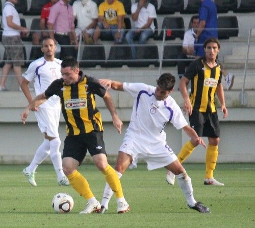 El San Roque pasa por encima del Jaén (2-0)