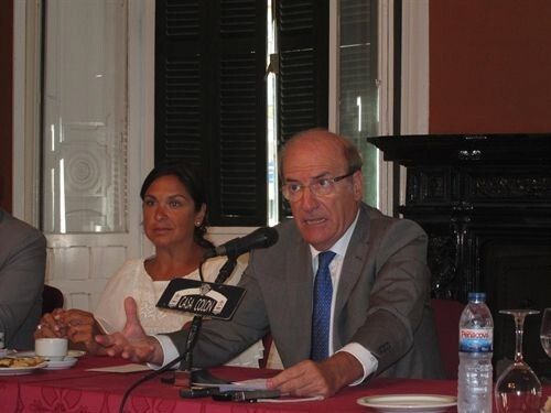 El alcalde se pregunta 'quién puñetas es Griñán para prohibir' que los alcaldes sean parlamentarios