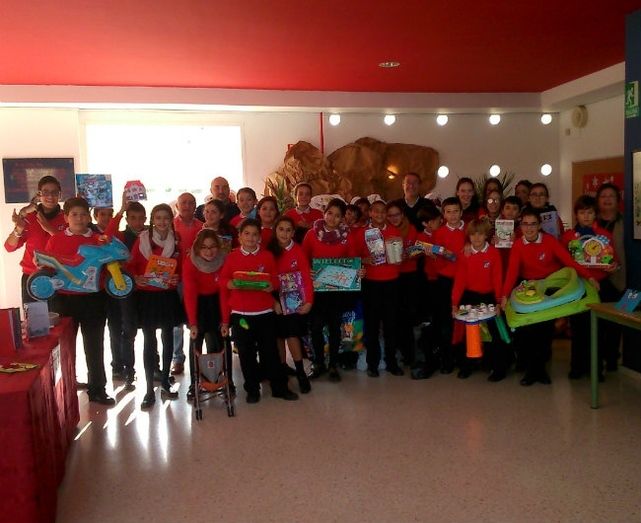 El Colegio Molière lleva a cabo su solidaria campaña de recogida de juguetes