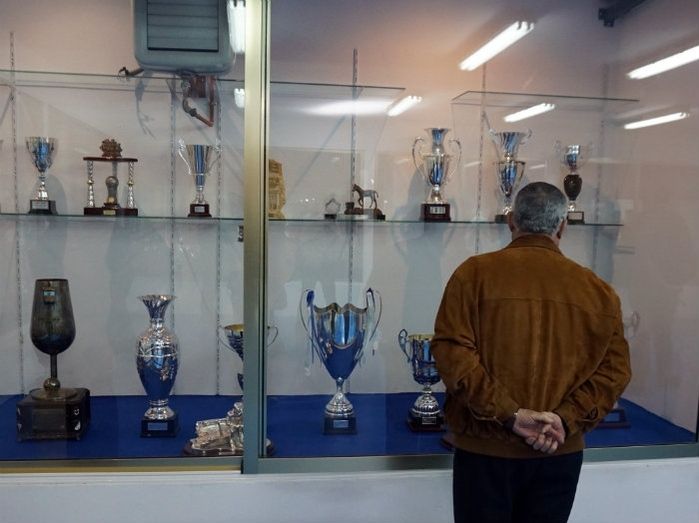 El runrún: El trofeo misterioso