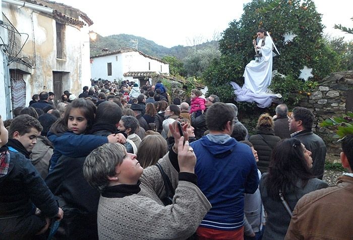 Las cabalgatas de Higuera y Linares reinarán un año más en la Sierra