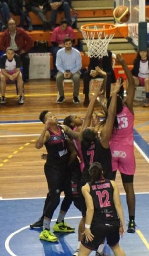 El Conquero exhibe su fortaleza en el Estrada (81-64)