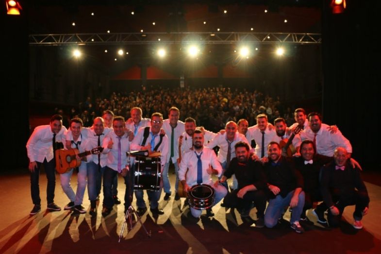 Babel, la única comparsa de Huelva que participará en el Carnaval de Cádiz, llega el sábado al Falla