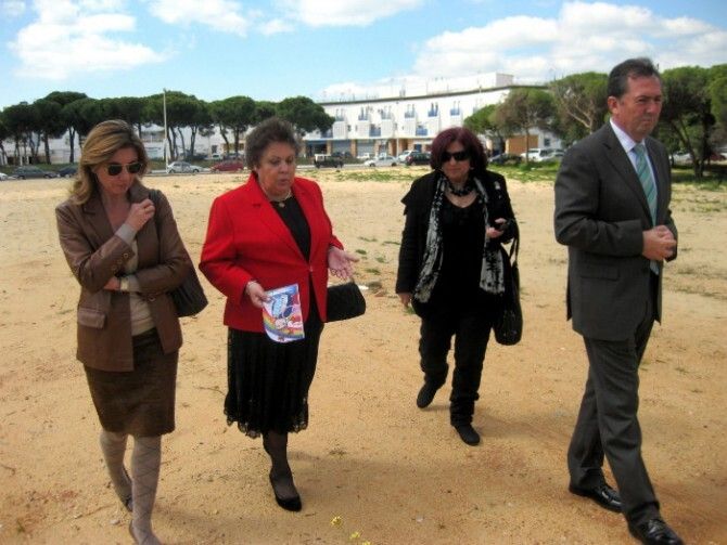 El alcalde de Punta subraya la apuesta de la Junta por la educación