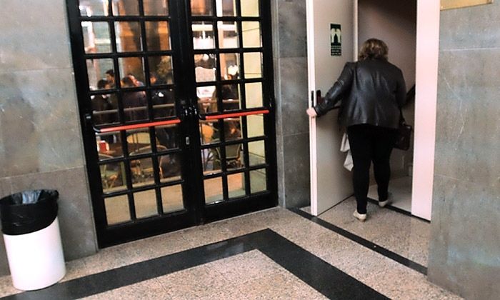 El runrún: Adiós a un “modelo de maestro”