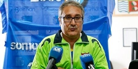 Manuel Juan Limón: 'Hay que poner en valor lo que están haciendo el cuerpo técnico y los jugadores del Recre'