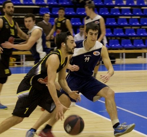 Remontada y triunfo en la prórroga del Palos ante Qalat (77-75)