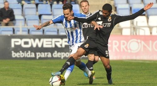 Manu Molina, baja ante el Granada B por sanción