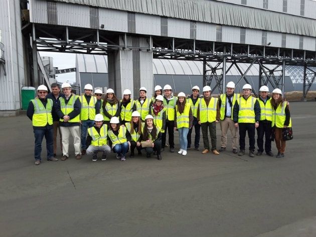 Estudiantes de Ingeniería de Caminos de Madrid conocen las obras del Puerto de Huelva