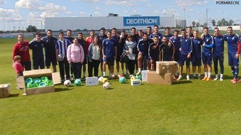Por mi Recre entregó más material medico y deportivo para el primer equipo y la cantera