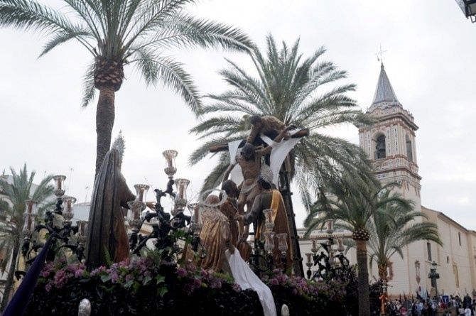 Viernes Santo: Cuatro hermandades escenifican la despedida