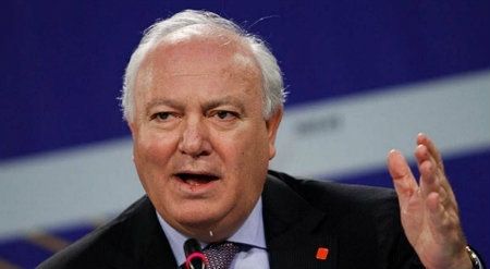Moratinos aborda en el Casino de Rociana el valor de Doñana en Europa 
