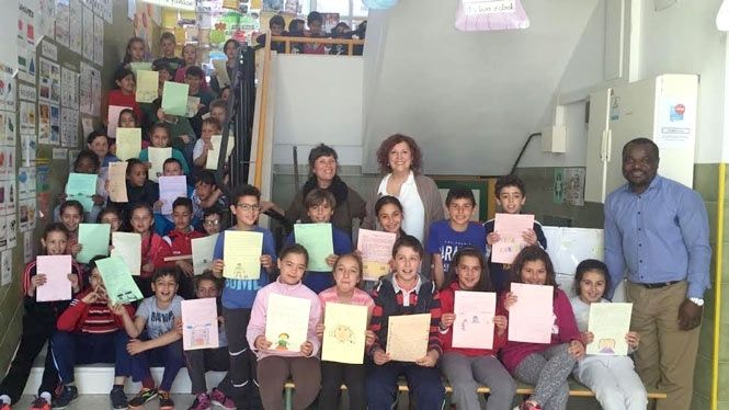 Alumnos de San Bartolomé se cartean con niños cameruneses para conocer su cultura