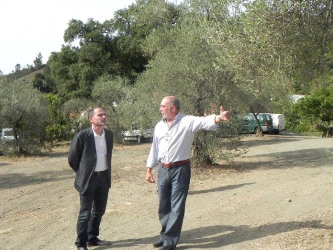 El delegado de Obras Públicas visita los terrenos donde se harán viviendas de VPO