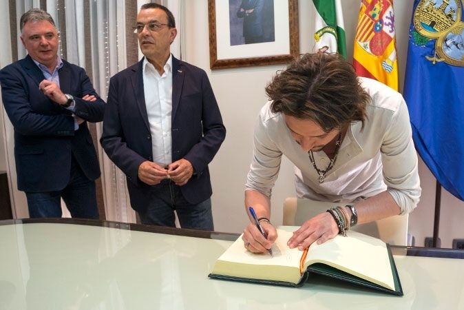 Manuel Carrasco refuerza la promoción de Huelva como destino turístico