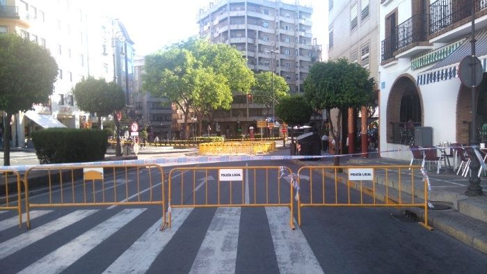 Cortada al tráfico la confluencia de las calles Puerto, Pablo Rada y Cristo Tres Caídas ante el riesgo de hundimiento de la calzada