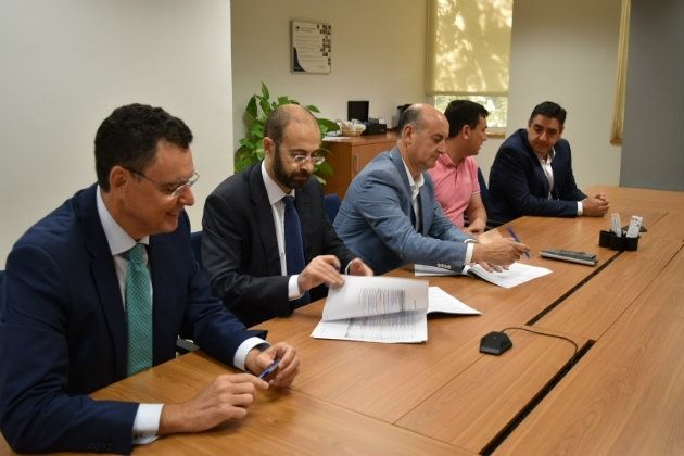 El Ayuntamiento de Lepe y Endesa firman un convenio para la construcción de una nueva subestación eléctrica