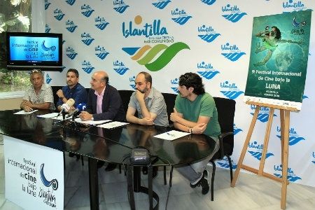El Festival Internacional de Cine Bajo la Luna de Islantilla estrena sintonía oficial y presenta su cartel anunciador