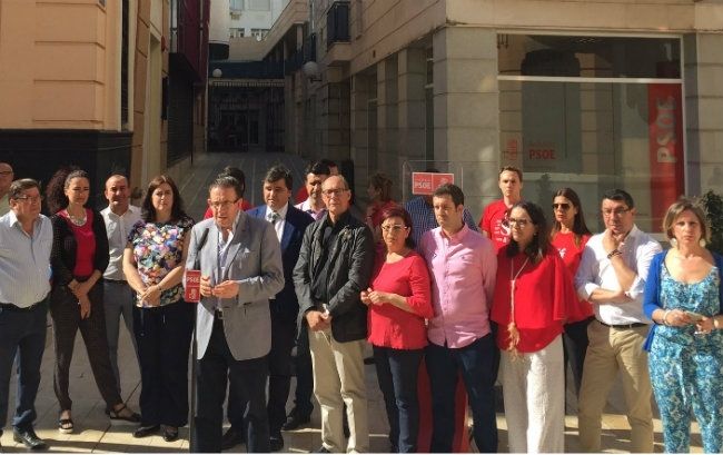 El PSOE promete dar 'más competencias' a los ayuntamientos y cubrir sus necesidades financieras y de servicio