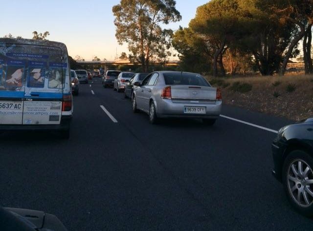 Accidente sin heridos en en la autovía de Punta Umbría a Huelva