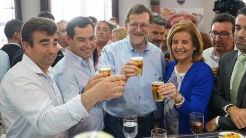 Rajoy señala en Santa Olalla que “los derechos de los que viven en pequeños municipios son iguales a los de los grandes”