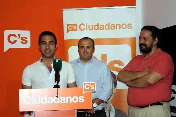 PSOE y PP logran dos diputados en la provincia de Huelva y Unidos Podemos uno