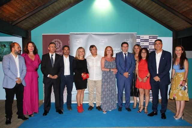 Comienza la 9ª edición del Festival de Islantilla con la entrega del Premio UHU 'Francisco Elías' a Gracia Querejeta