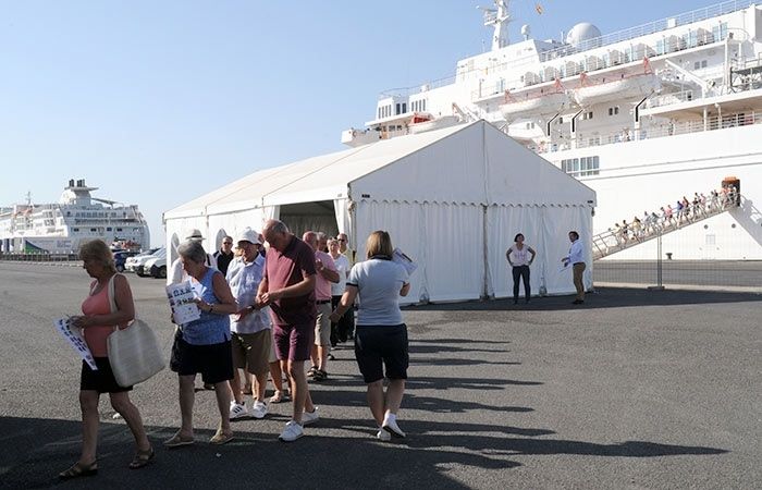 Tercera visita del 'Thomsom Spirit' a la capital