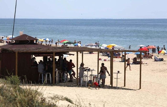 Los chiringuitos afrontan el verano con buenas perspectivas e intentarán superar un 2015 que fue 'excepcional'