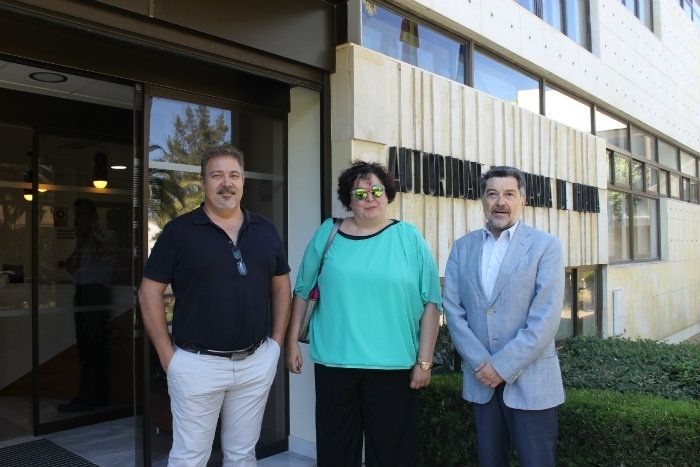 La consejera de Políticas Agrarias de la Junta de Extremadura visita el Puerto de Huelva