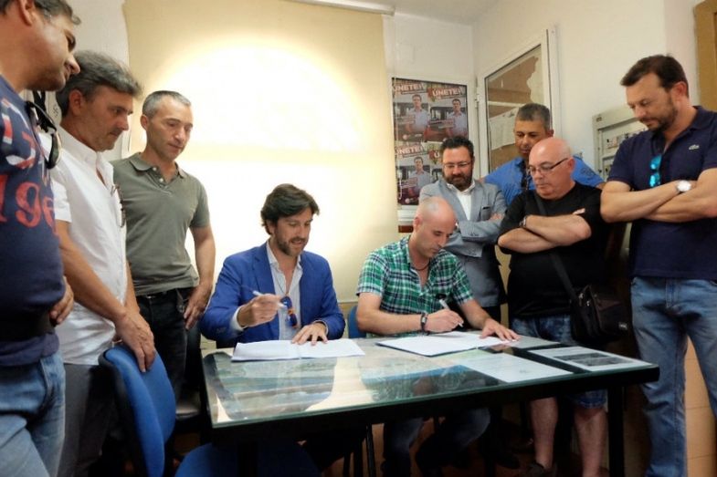 Emtusa y el comité de empresa firman la revisión del convenio colectivo con mejoras para la plantilla