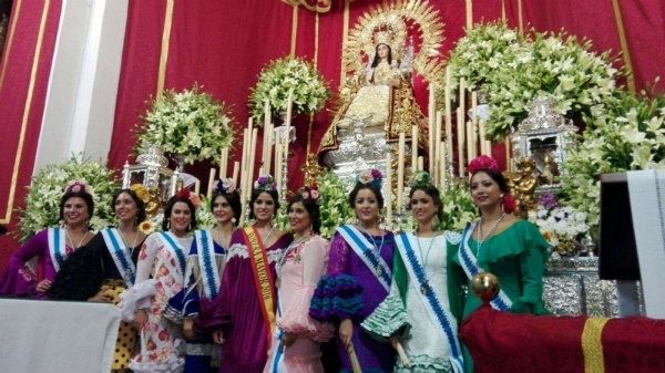 Noche espectacular de exaltación a la mujer beasina