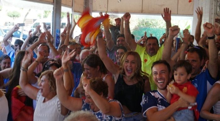Huelva hace del “Carolina oe, a por el oro oe” su canción del verano