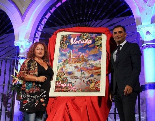 Un gran cartel de Carmen Morales anuncia la Velada de Montemayor de Moguer